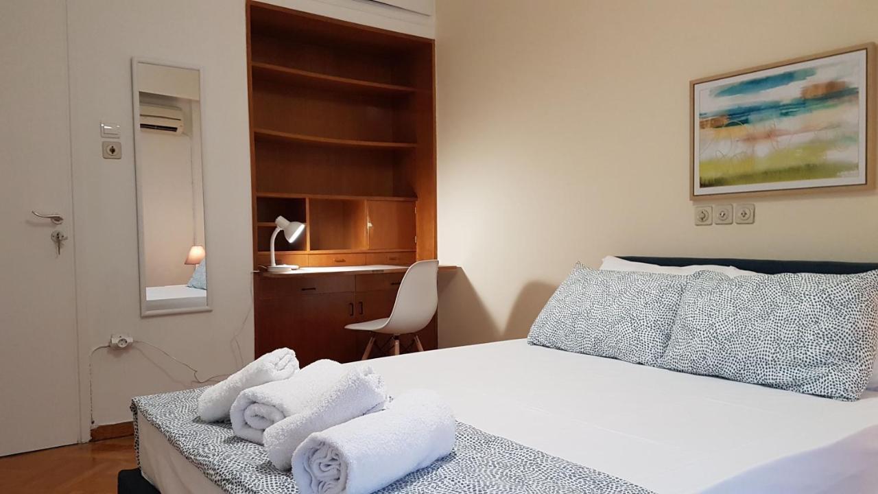 Apricot Apartment - Athens Center, 6 Bd, 2.5 Bath Dış mekan fotoğraf