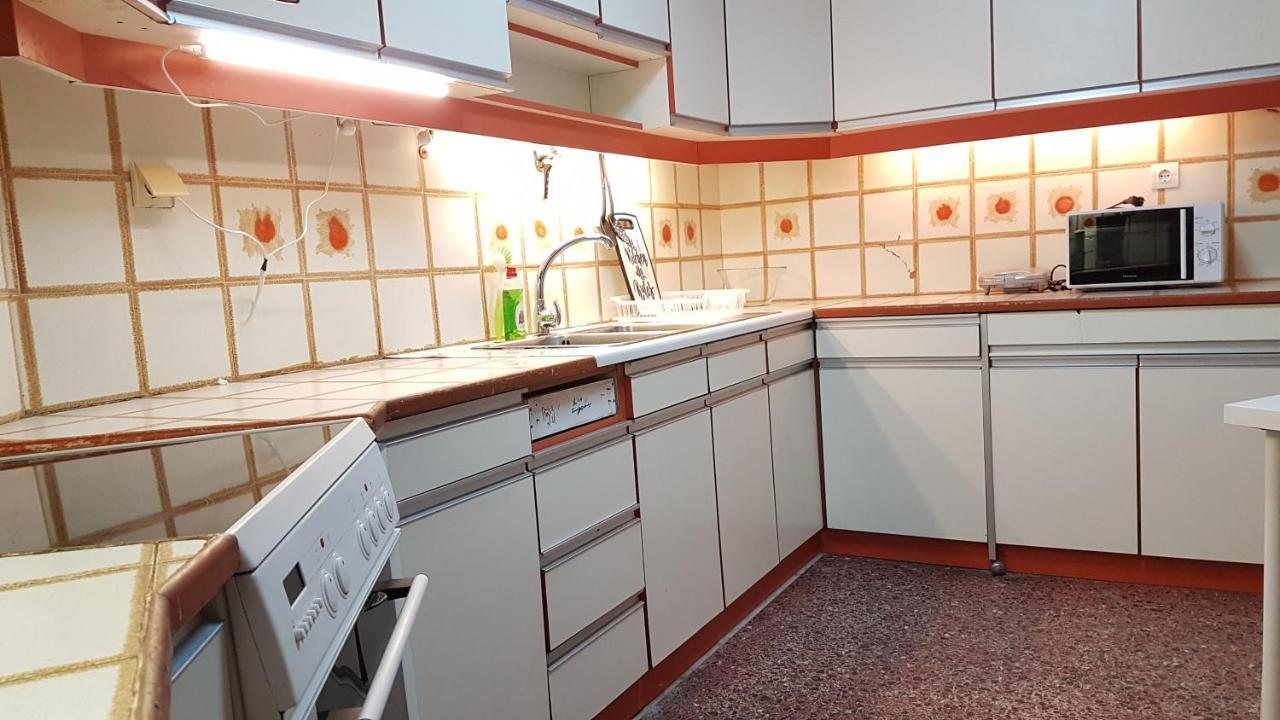 Apricot Apartment - Athens Center, 6 Bd, 2.5 Bath Dış mekan fotoğraf