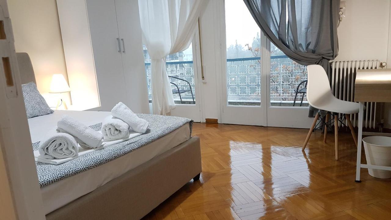 Apricot Apartment - Athens Center, 6 Bd, 2.5 Bath Dış mekan fotoğraf