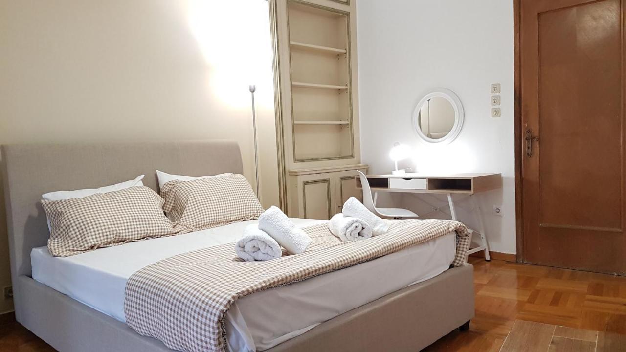 Apricot Apartment - Athens Center, 6 Bd, 2.5 Bath Dış mekan fotoğraf